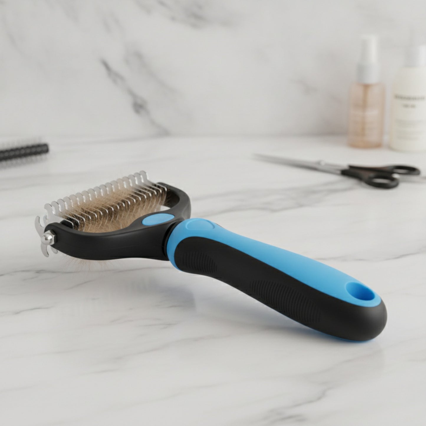 Brosse Démêlante Professionnelle pour Chiens et Chats - Peigne Anti-Nœuds et Épilateur de Poils