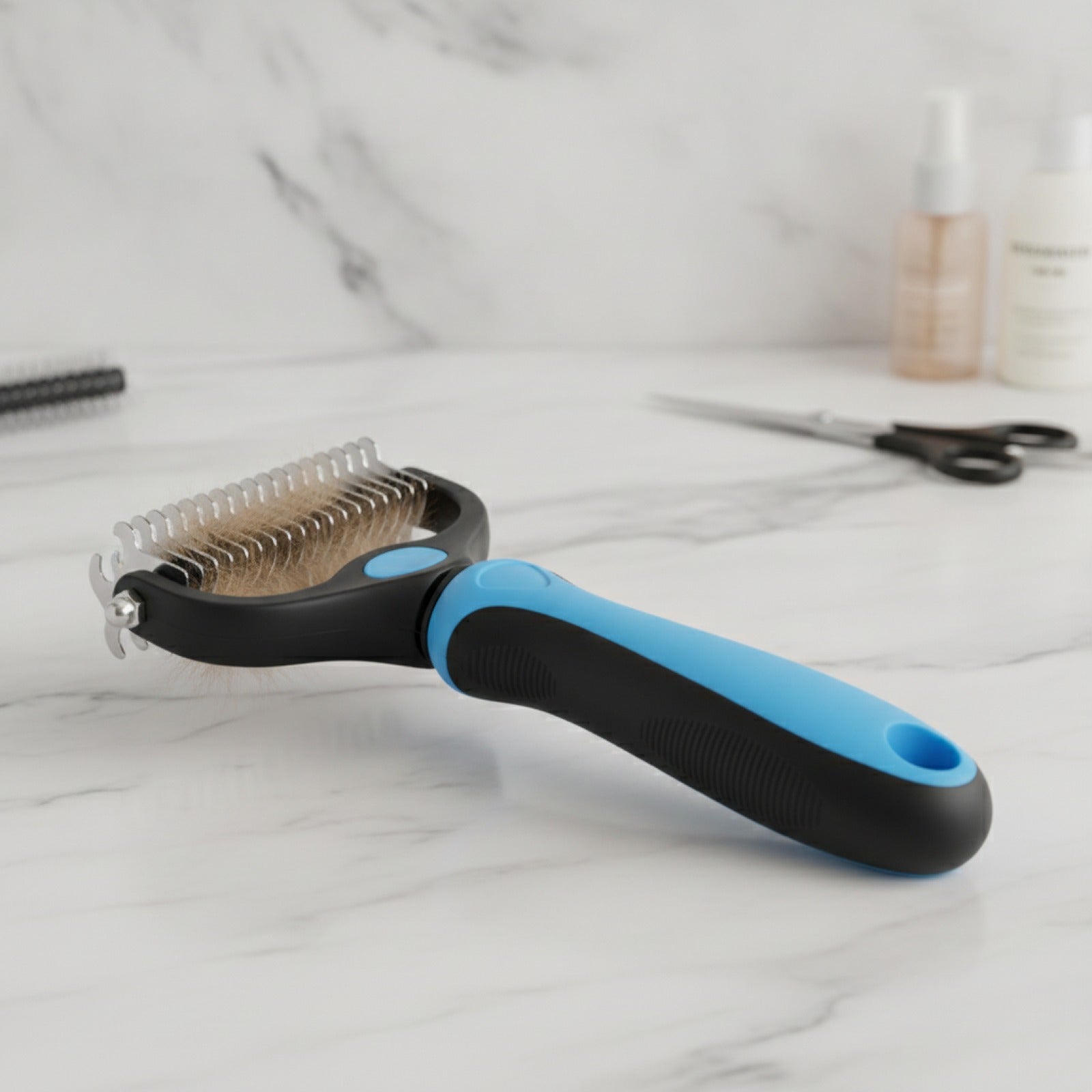 Brosse Démêlante Professionnelle pour Chiens et Chats - Peigne Anti-Nœuds et Épilateur de Poils