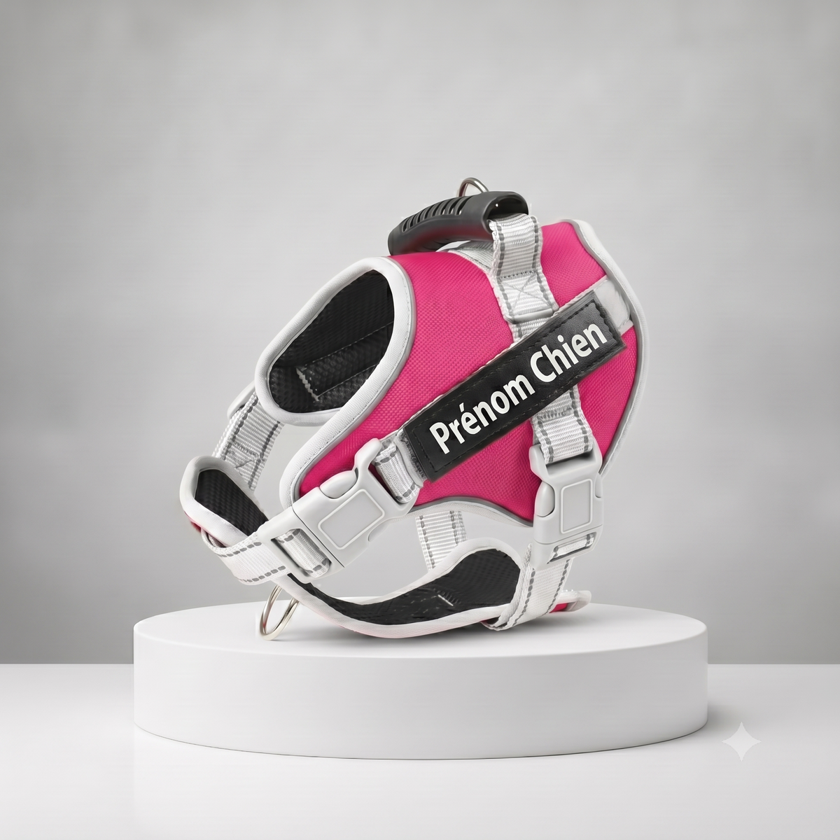 Harnais chien personnalisé fuchsia et blanc avec prénom brodé, rembourré et ajustable, poignée de maintien intégrée